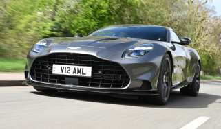 Aston Martin Vanquish - front tracking